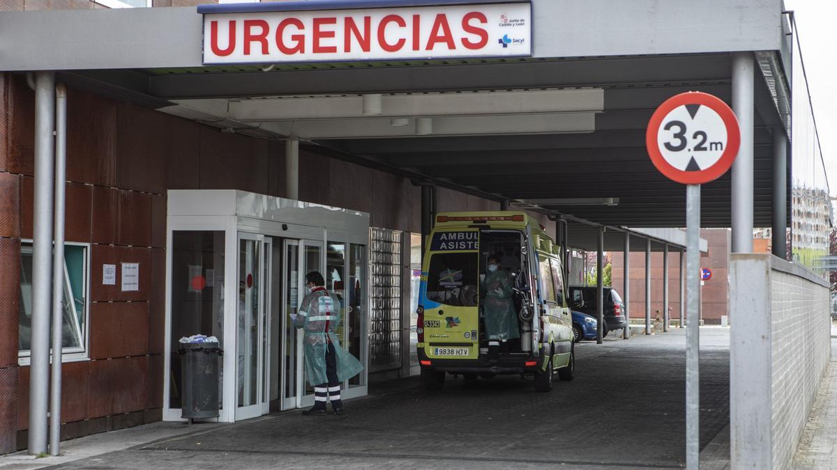 La entrada de urgencias del Hospital Virgen de la Concha de Zamora