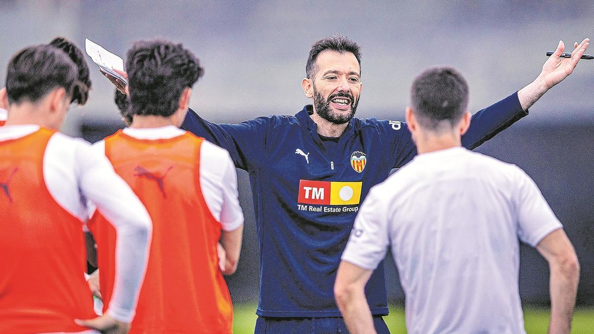El Valencia CF viaja a Gran Canaria buscando alargar su racha de partidos sin perder.