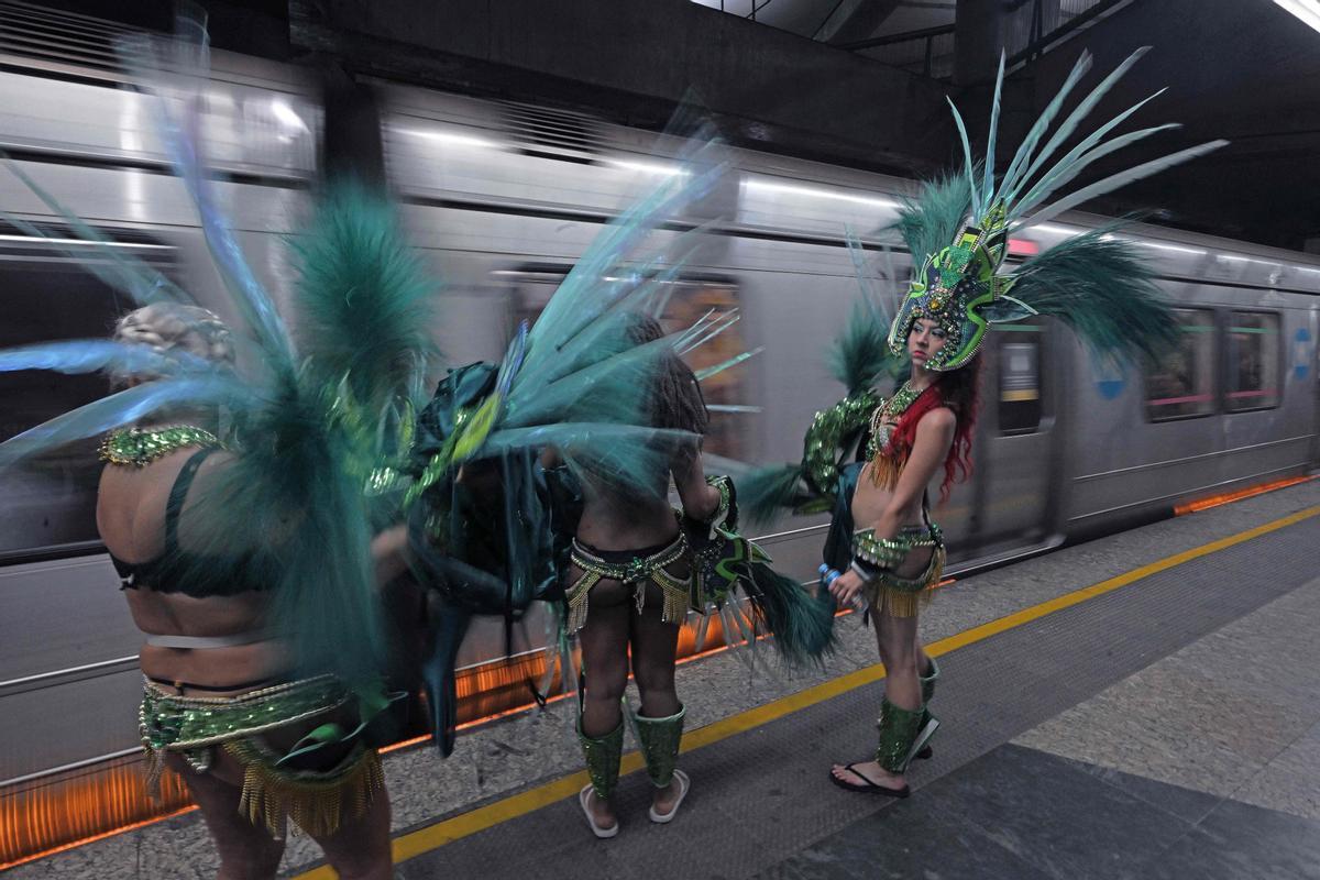 El Carnaval de Brasil festeja el fin de la era Bolsonaro