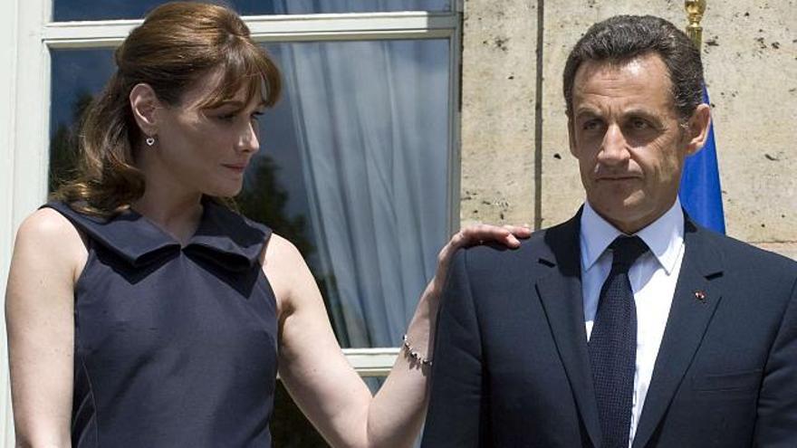 Nicolas Sarkozy y su mujer, Carla Bruni.