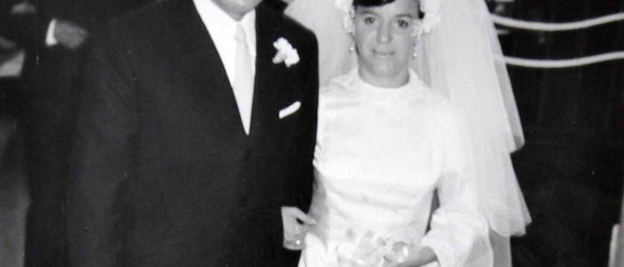 Cholo y Rosa María Prieto, el día de su boda.