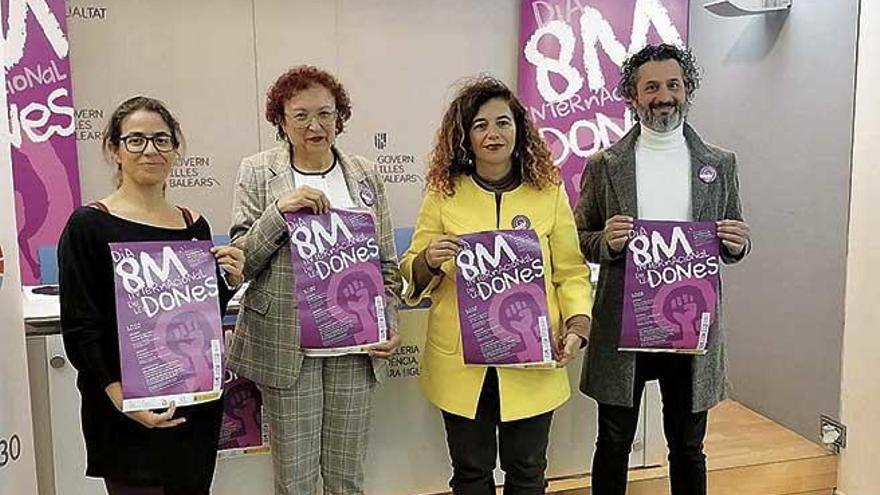 BelÃ©n Matesanz, Maria DurÃ¡n, Pilar Costa y Pere Malondra ayer en la presentaciÃ³n de los actos del 8M.