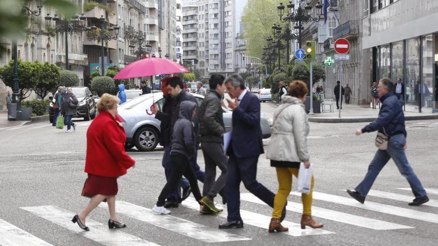 Caen las primeras gotas en Vigo. // R. Grobas