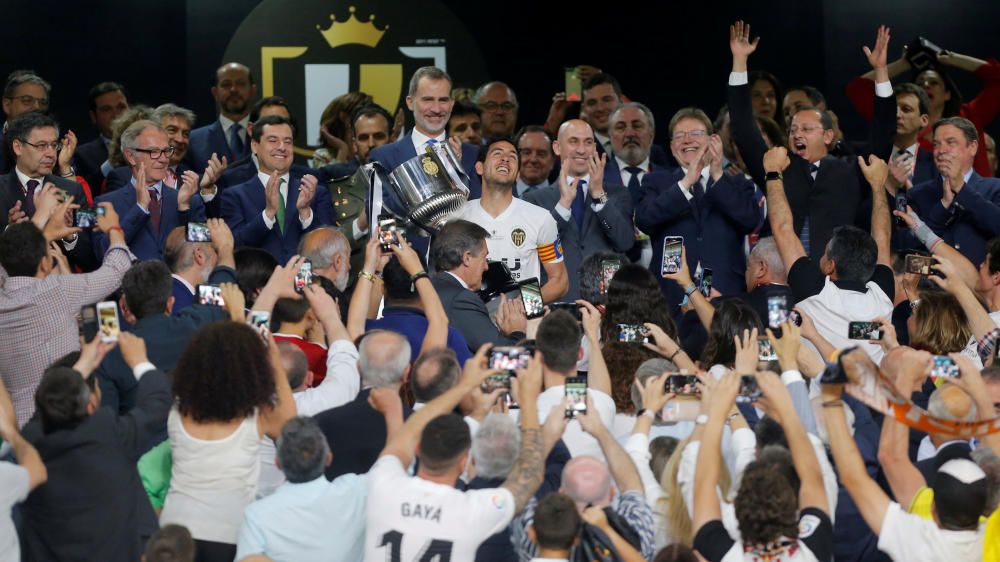El Valencia y su afición celebran el título de la Copa del Rey