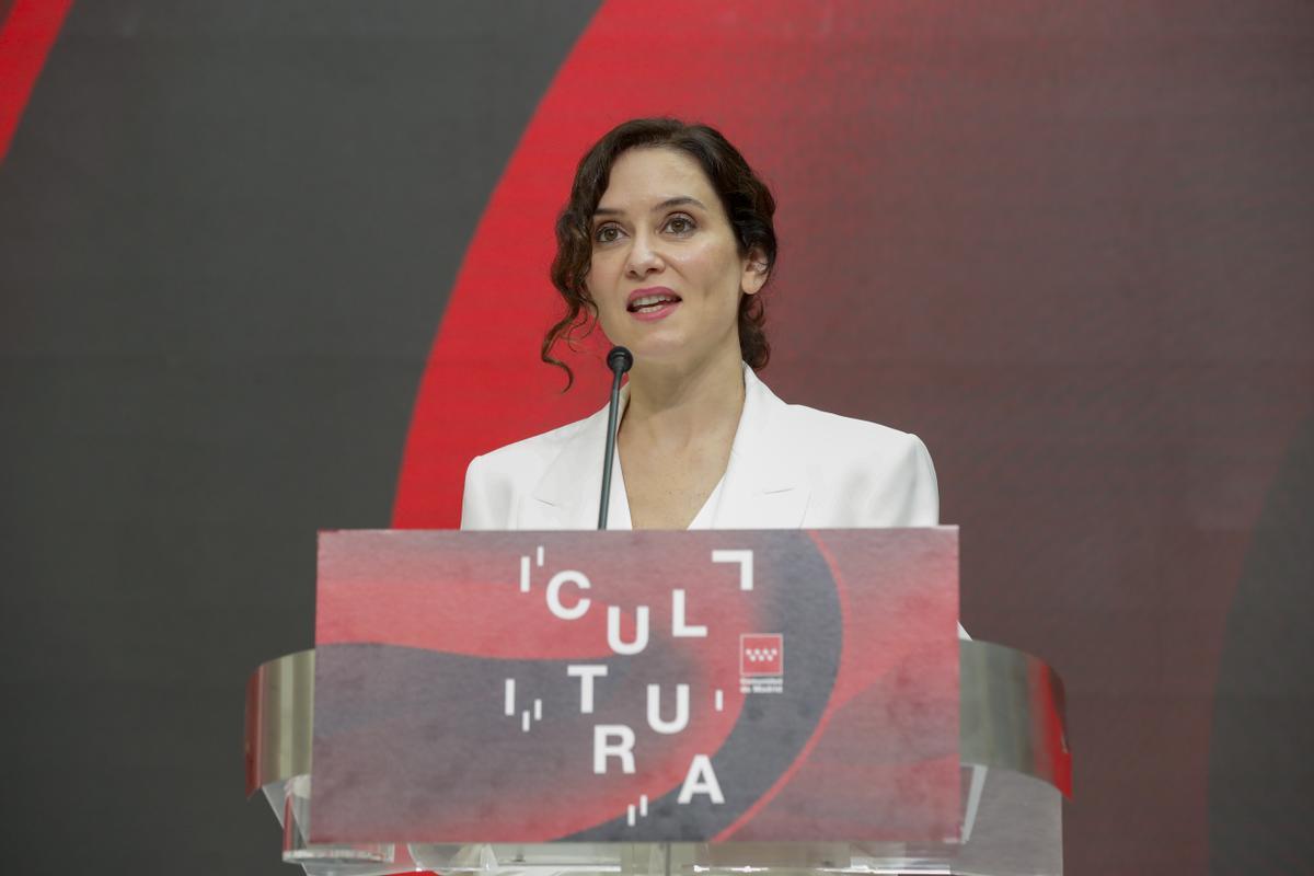 Ayuso a Mónica García: Le tiene que pedir usted perdón al vicepresidente Ossorio