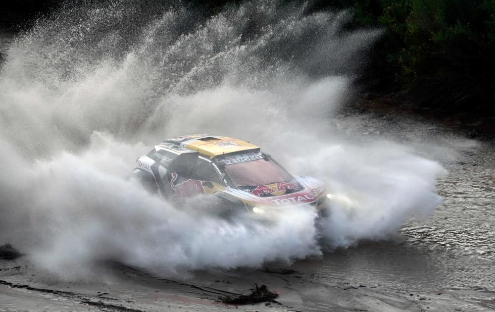 Carlos Sainz se alza ganador en el Rally Dakar