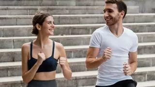 Amazon liquida las zapatillas Nike, Puma y Adidas más cómodas que combinan con todo, ahora a precios mínimos
