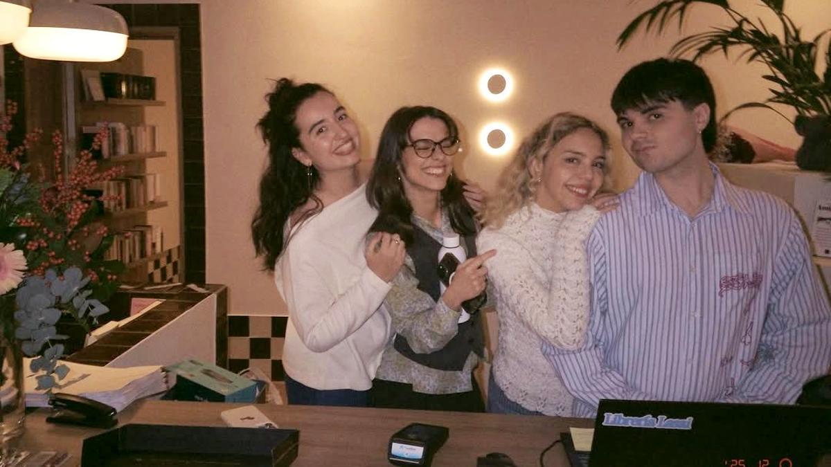 Ariane Hoyos, Paula Martín, Paula Luqui y Beñat Azurmendi, durante la inauguración de Lasai