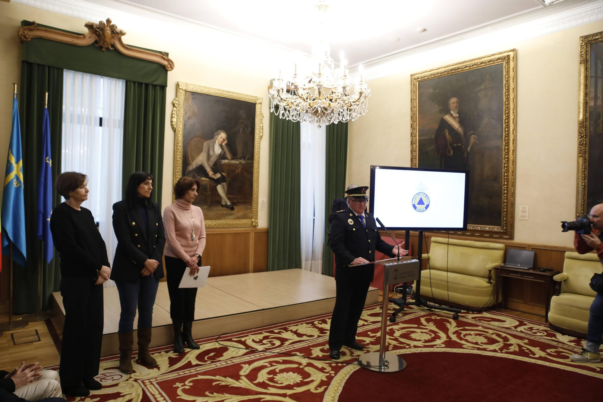 Emotivo homenaje a Inés Sánchez, la voluntaria de Protección Civil gijonesa fallecida en un accidente de tráfico en León