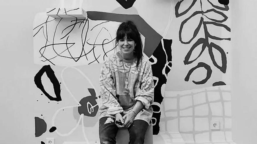 La artista Carlota Piñeiro lleva su obra a A Toxa