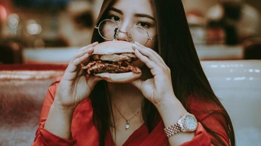 Descubren el interruptor cerebral del hambre