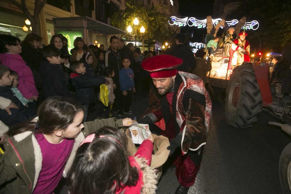 Desfile de los mensajeros reales en Alicante