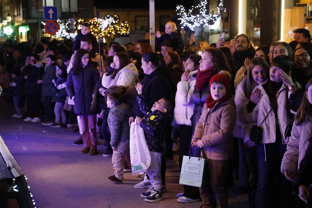 Así fue la Cabalgata de los Reyes Magos en Laviana