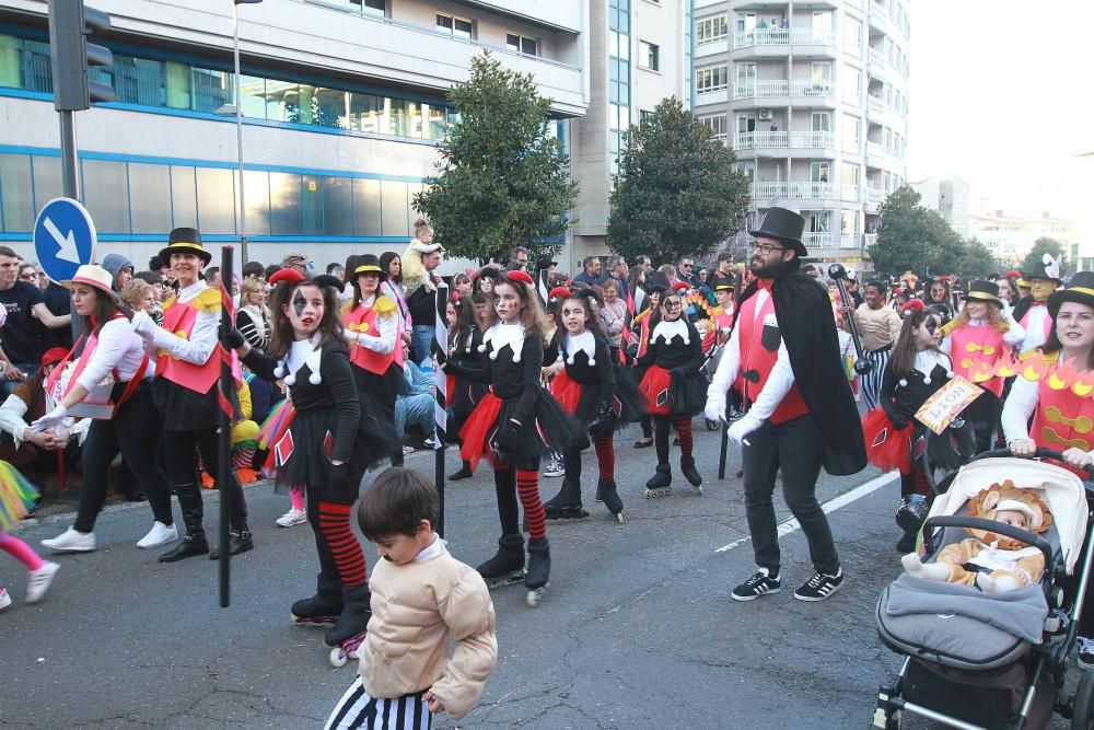 Las comparsas participantes en el desfile.