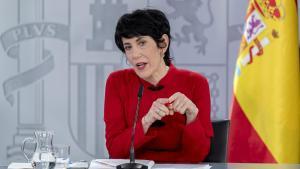 La ministra de Seguridad Social, Inclusión y Migraciones y nueva portavoz del Gobierno, Elma Saiz, durante una rueda de prensa posterior al Consejo de Ministros, en el Palacio de la Moncloa, a 23 de diciembre de 2025, en Madrid (España).