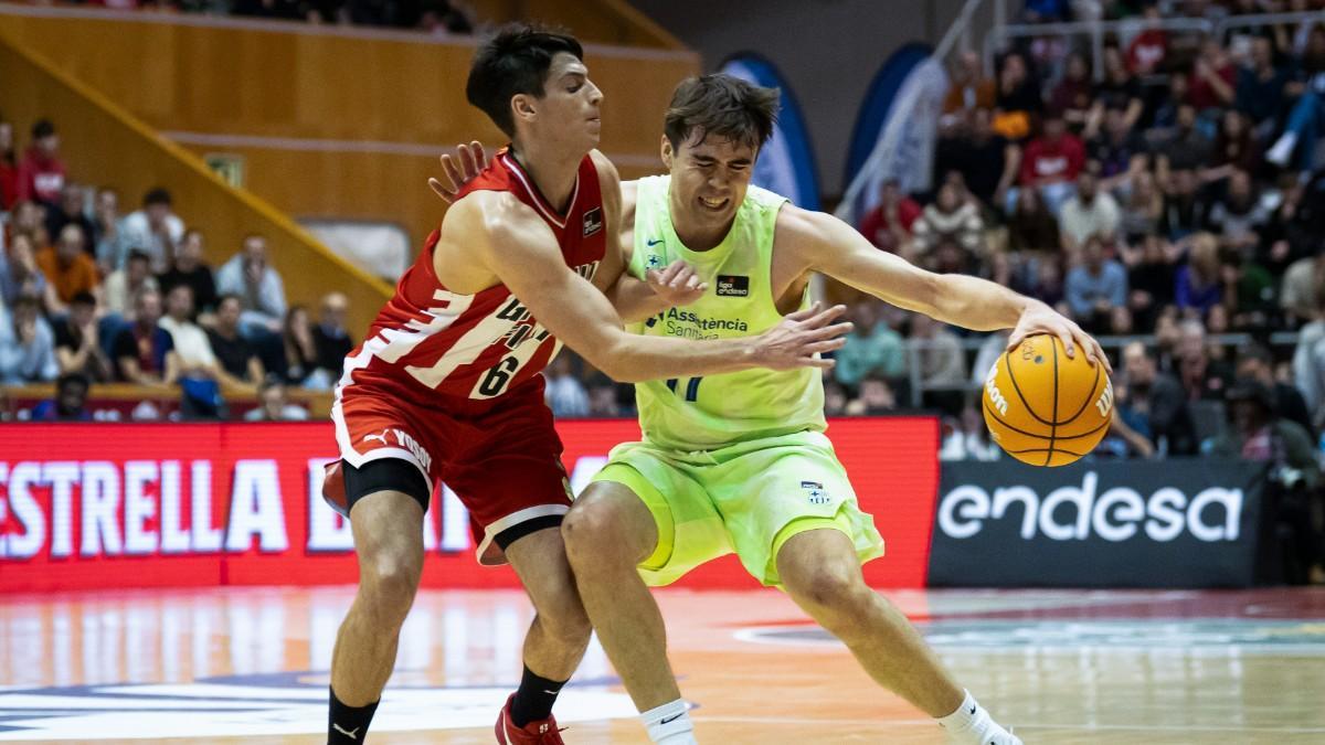 Juani Marcos, ante Juan Núñez en el Girona - Barça de la primera vuelta