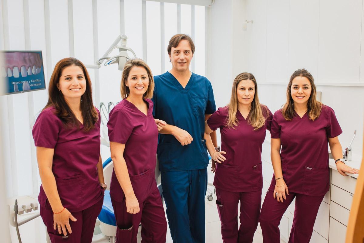 El equipo de profesionales especialistas de clínicas Udemax.