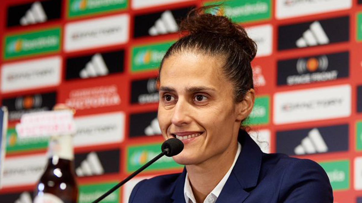 Montse Tomé en una rueda de prensa de la selección femenina española