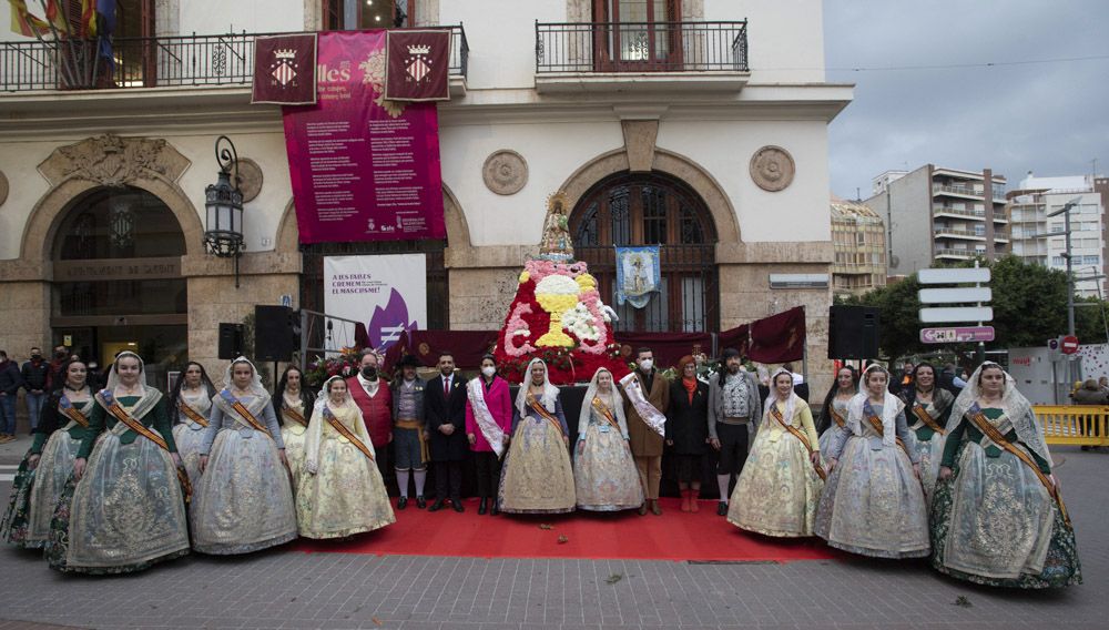 Las imágenes de la ofrenda en Sagunt.