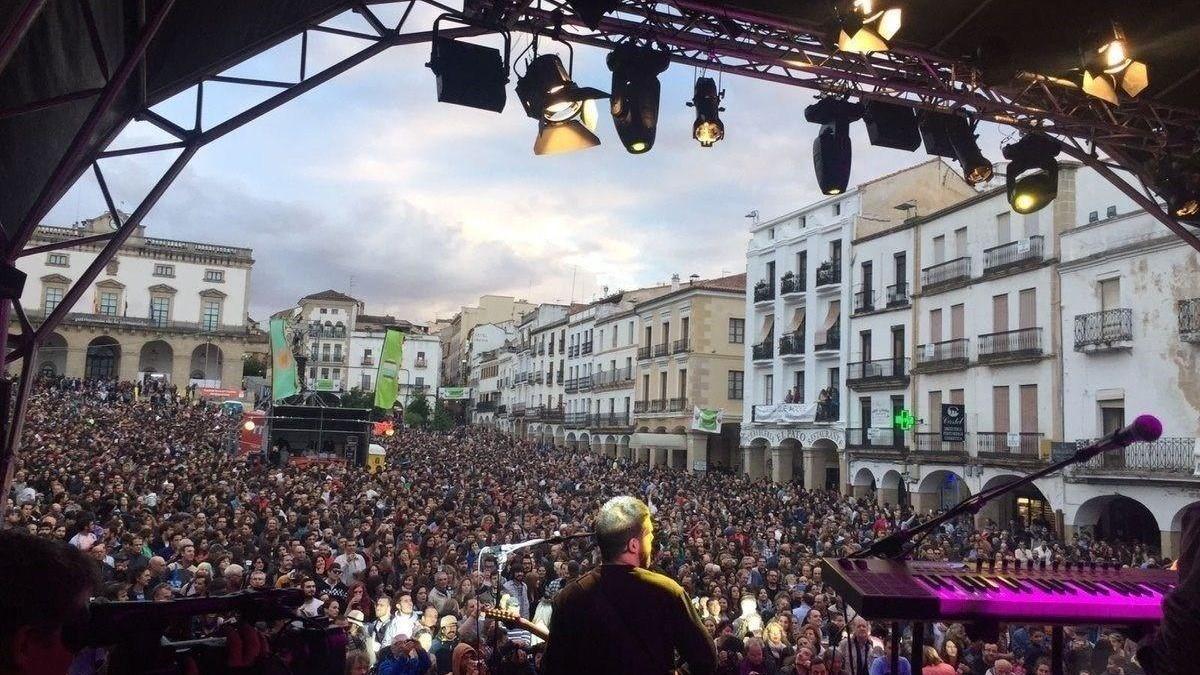 219 policías velan por la seguridad en el festival Womad de Cáceres