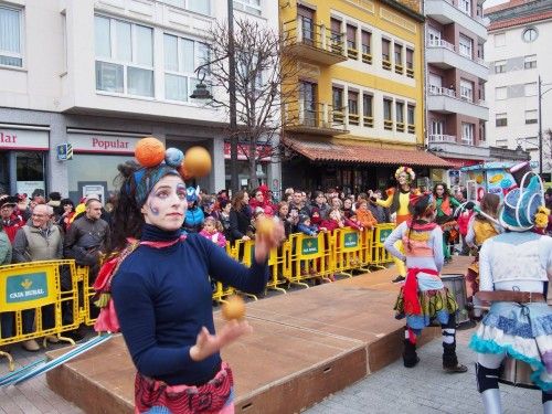 DESFILE DE CARNAVAL EN POLA DE SIERO