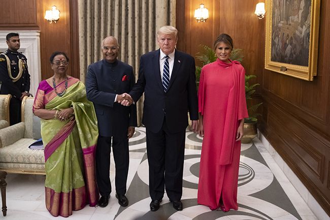 Melania Trump, maravillosa con un vestido rosa en la India