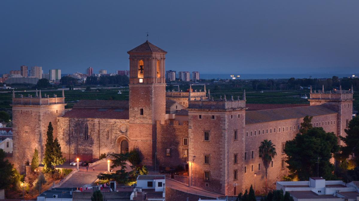 Una de las actuaciones prevé la mejora en la eficiencia de la iluminación del Monasterio del Puig.