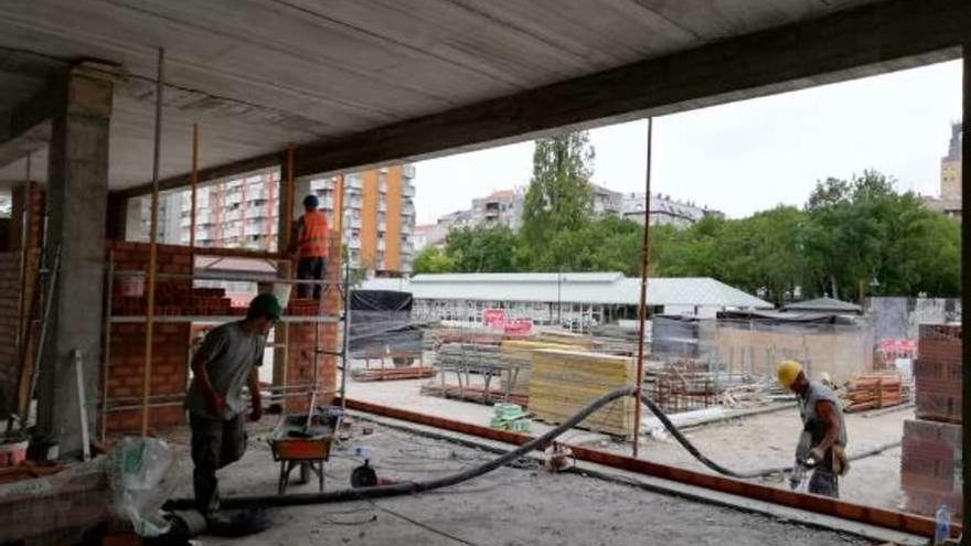 Obras en el Centro Deportivo Municipal de Campolongo. // FdV