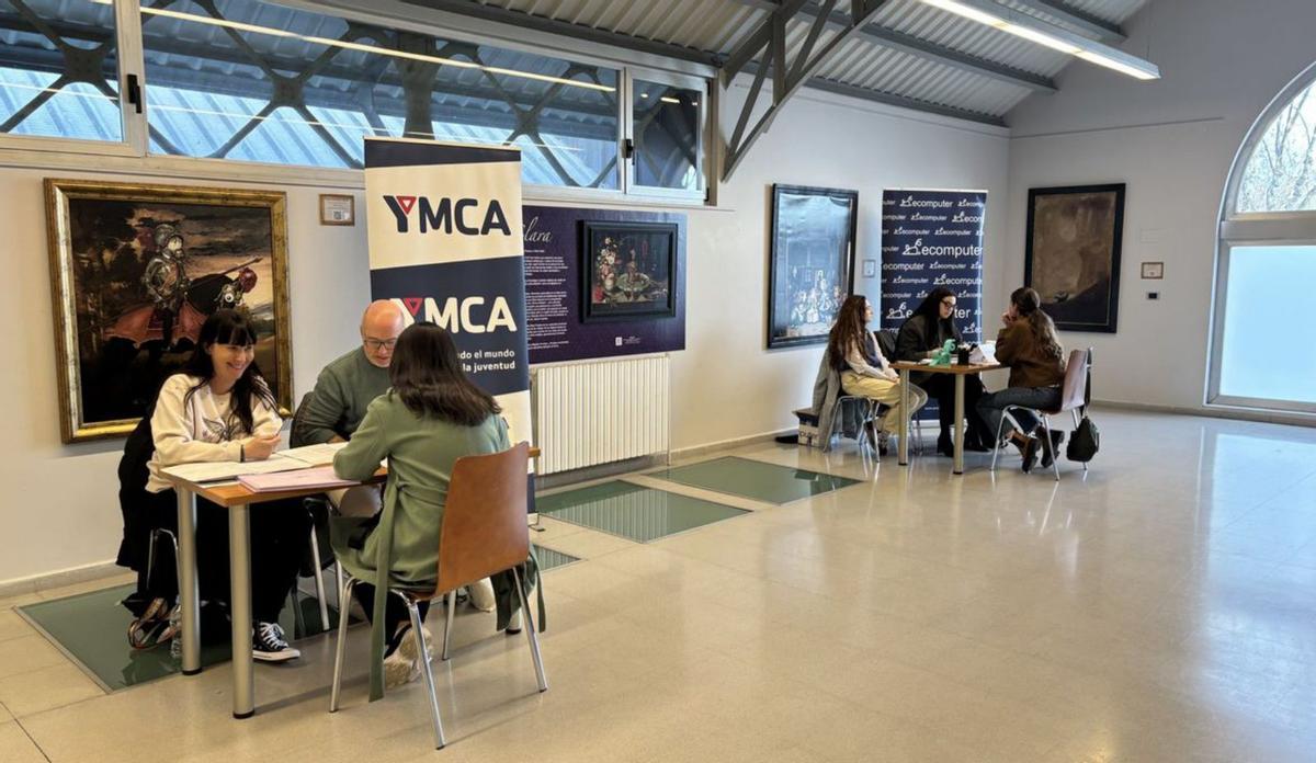 El foro puso en contacto a empresas y trabajadores. | SERVICIO ESPECIAL