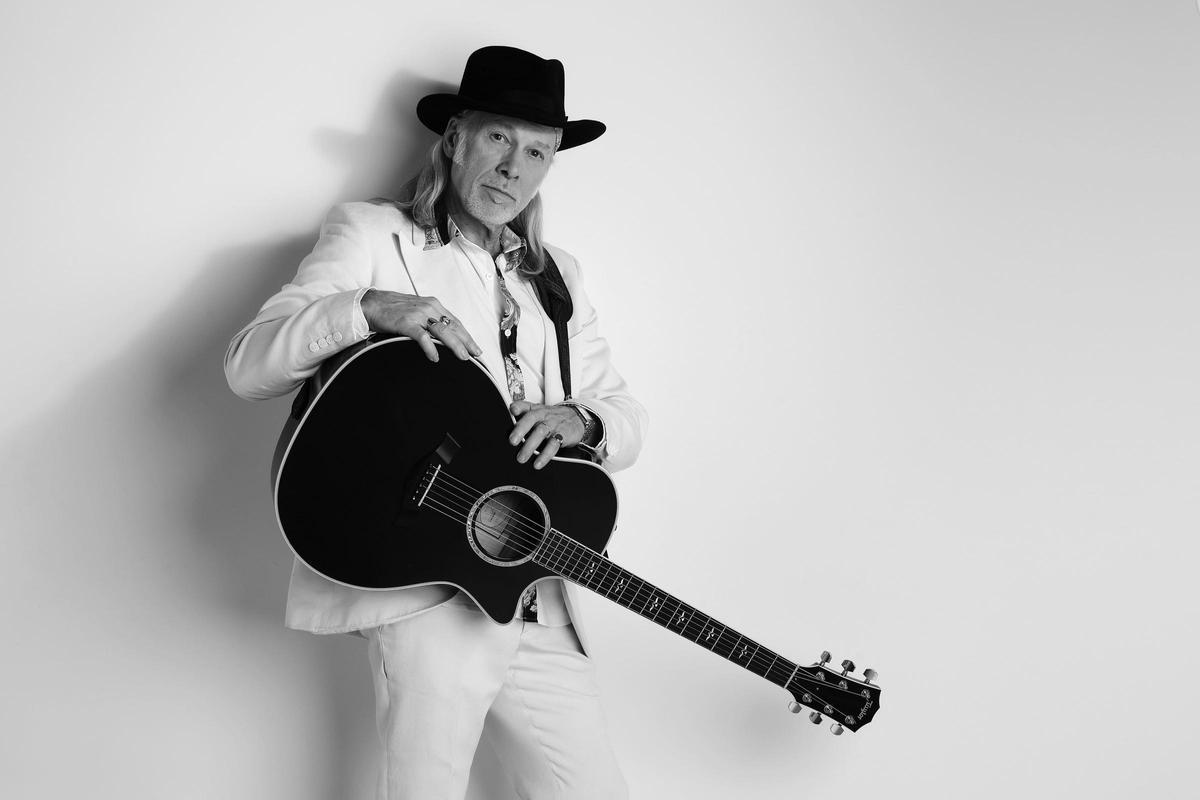 Retrato del músico y escritor Elliott Murphy