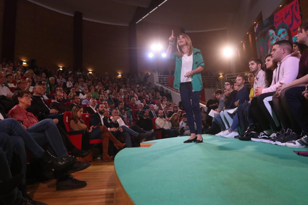 Susana Díaz participa en un acto electoral en la Facultad de Derecho