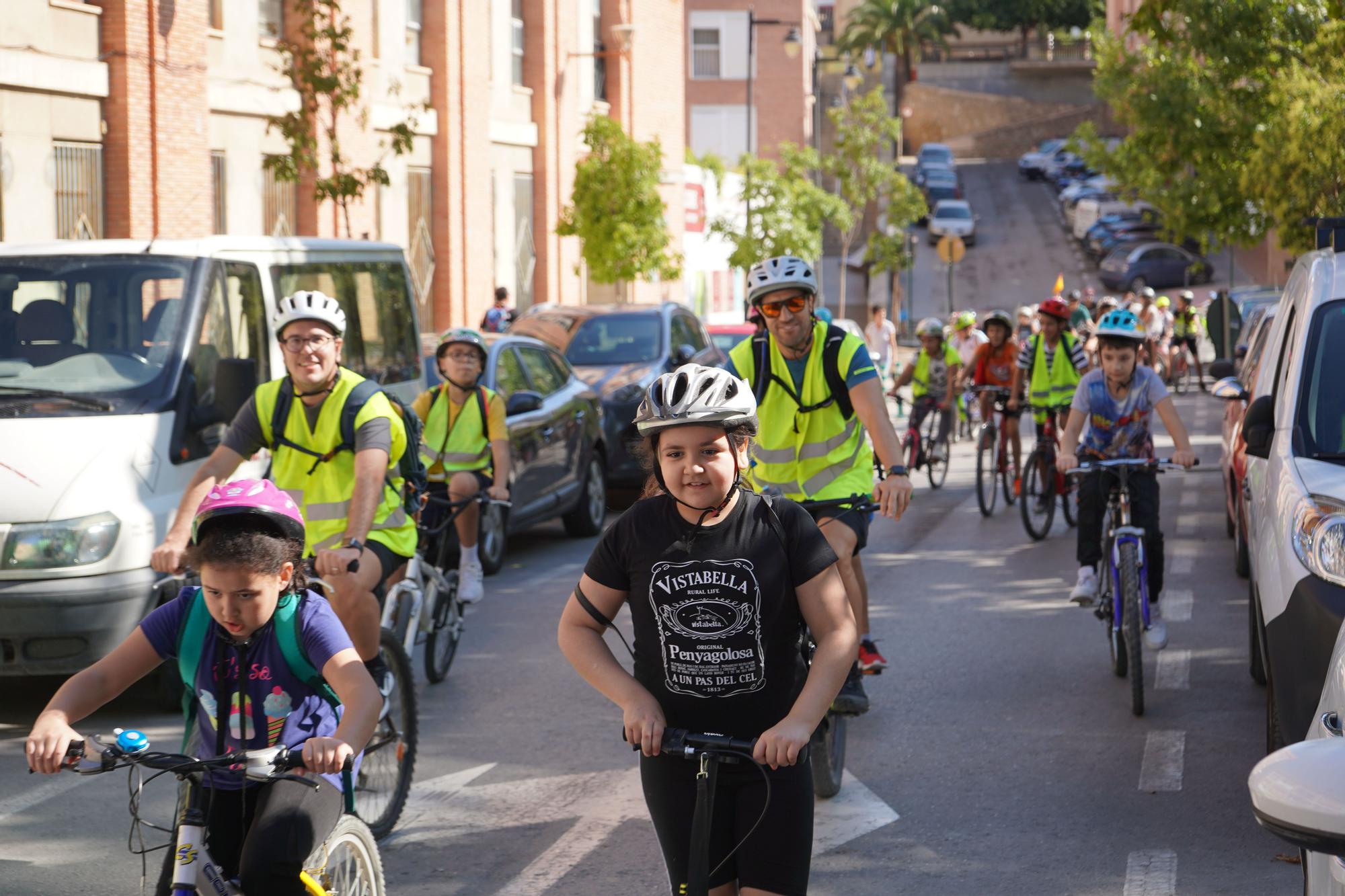 200 escolares de Ontinyent celebran el Día Mundial Sin Coches