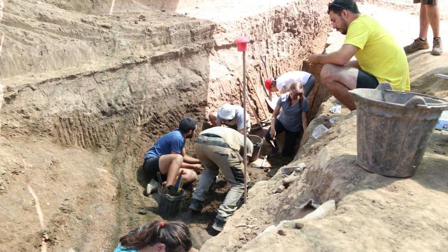 Excaven a la Dou de la Vall d&#039;en Bas un poblat «excepcional» del bronze