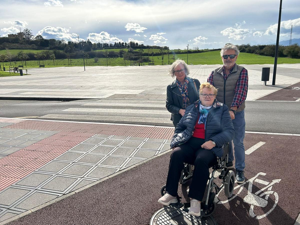 Por la izquierda, Ventín García, Ludivina Martínez y Tina Alonso.