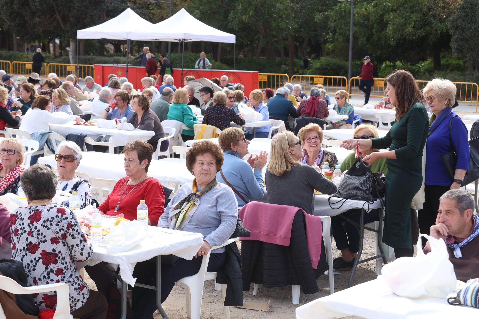 Paellas organizadas por la concejalía de atención a personas mayores del Ayuntamiento de València