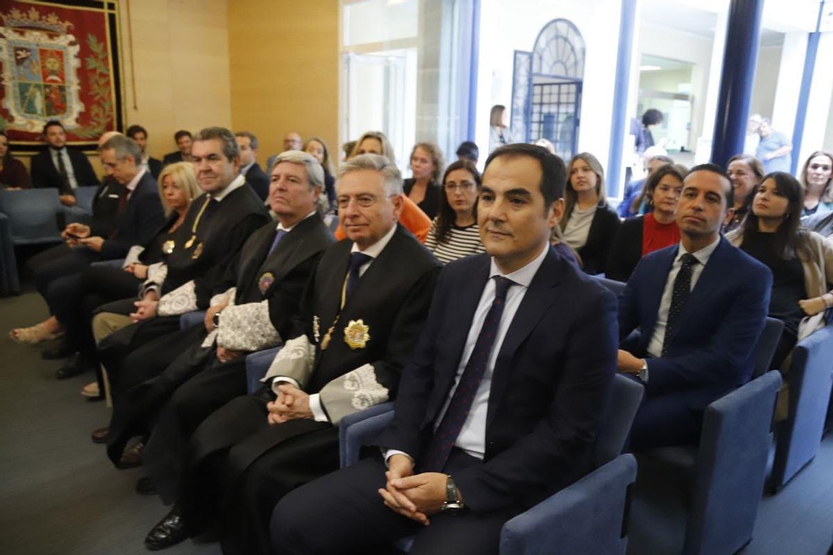 María José Carralero, José Antonio Guerra, Fernando Sobrón, Francisco de Paula Sánchez Zamorano y José Antonio Nieto, en la toma de posesión.