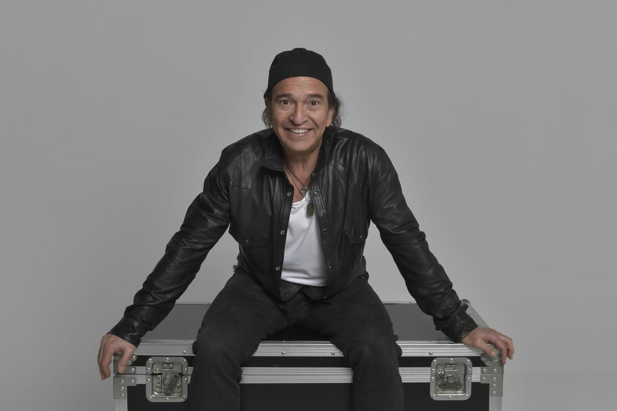 Álvaro Urquijo.