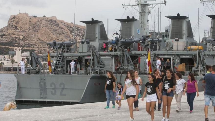 Puertas abiertas desde esta tarde en los cazaminas Sella y Segura en el Puerto