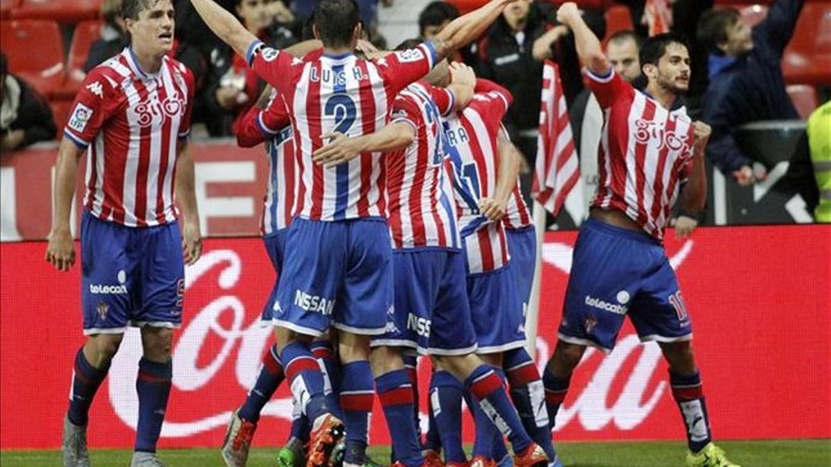 Celebración de un gol del Sporting de Gijón.