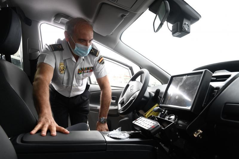 02-07-20   LAS PALMAS DE GRAN CANARIA. MUELLE PRIMO DE RIVERA. LAS PALMAS DE GRAN CANARIA. Presentación de nuevos vehículos de policía nacional Fotos: Juan Castro.  | 02/07/2020 | Fotógrafo: Juan Carlos Castro