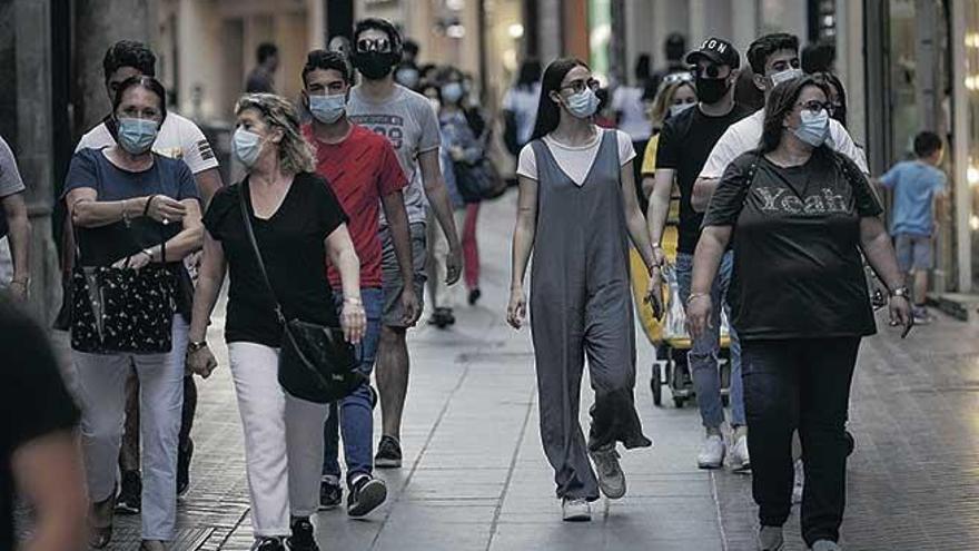 Desde el 13 de julio es obligatorio circular por la vía pública con mascarilla.