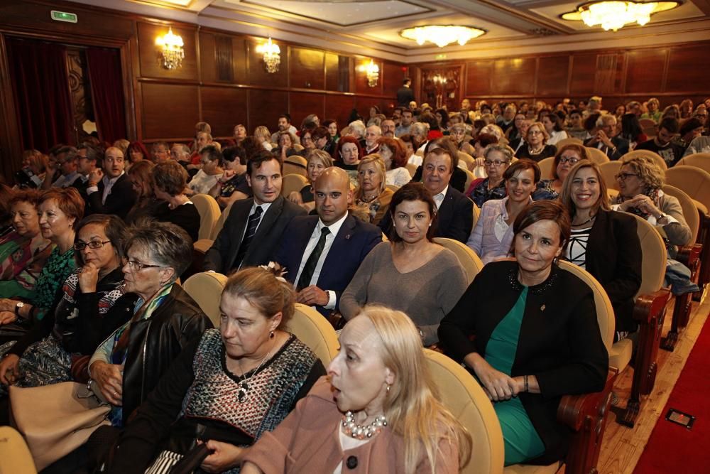 Acto de Nuria Espert, premio "Princesa de Asturias" de las Artes, en el teatro Jovellanos