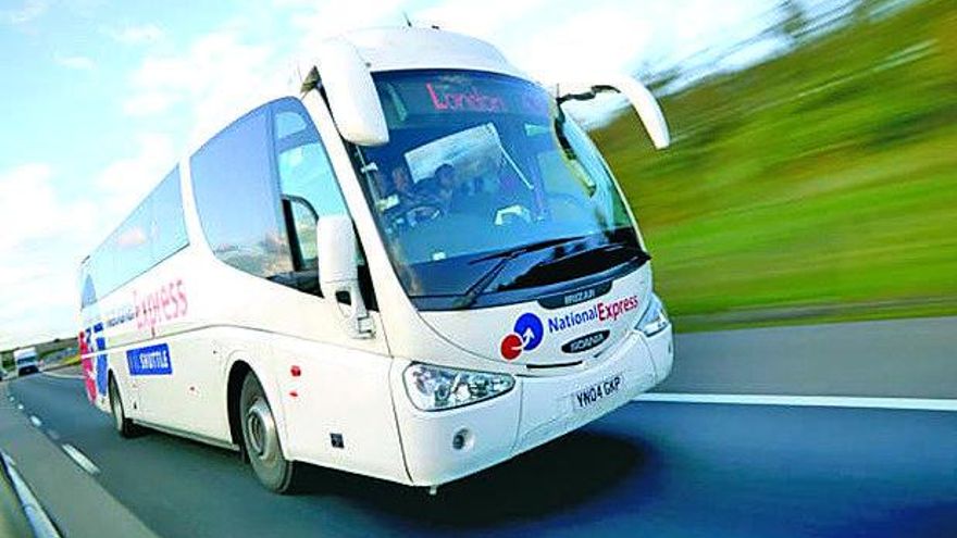 Un autobús de National Express.