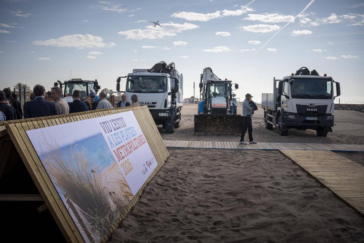 La playa de la Murtra de Viladecans (Baix Llobregat) durante la presentación de la temporada de playas del AMB, en mayo de 2026