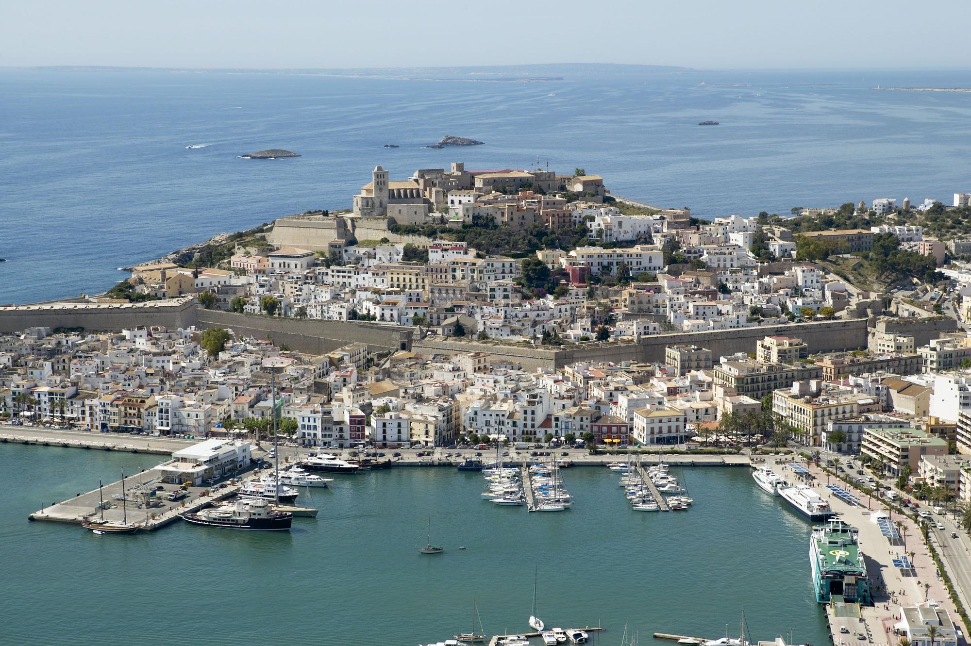 Dalt Vila.