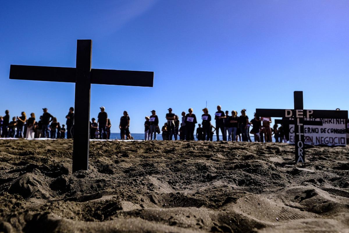 Manifestación contra las jaulas marinas en la costa de Telde