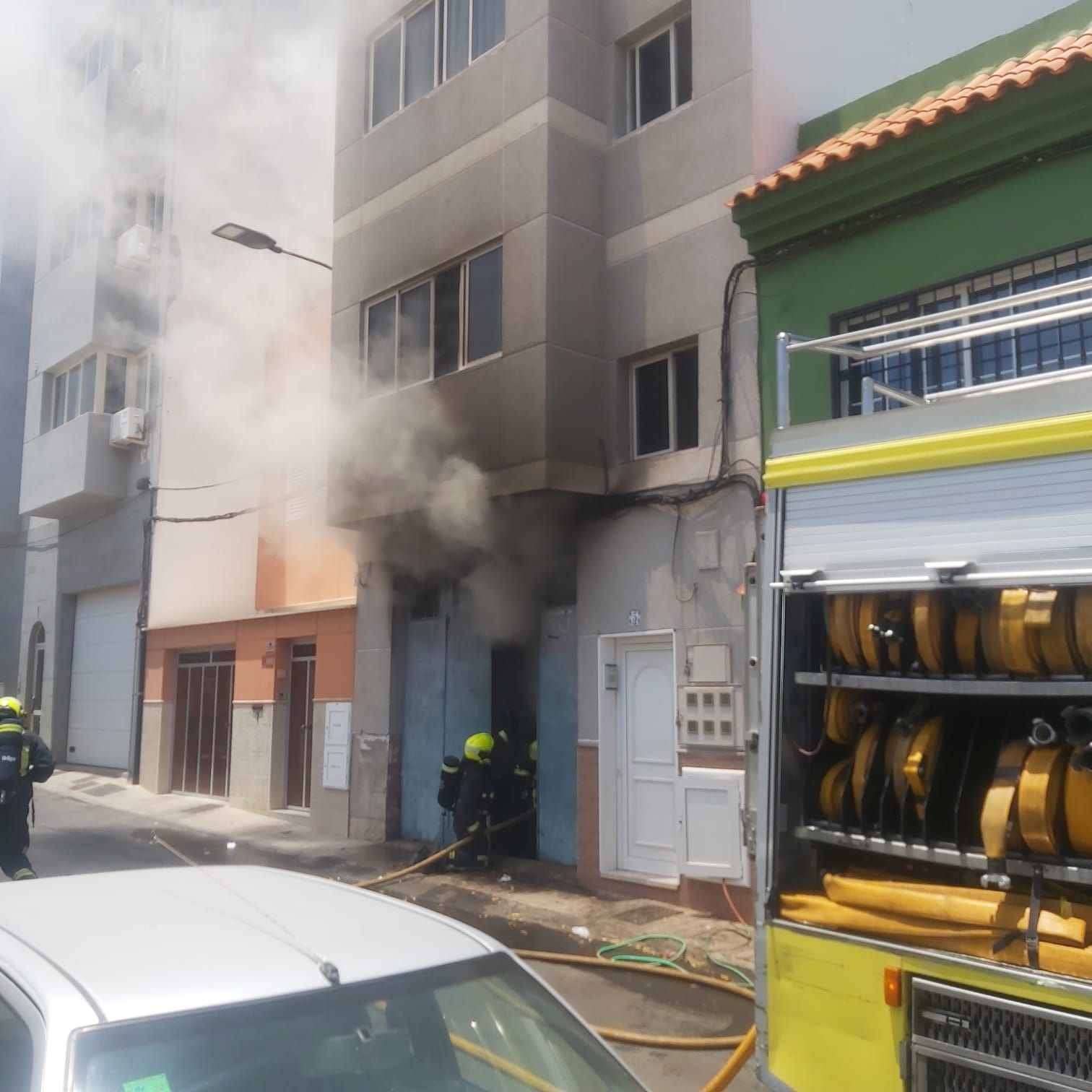 Incendio de una carpintería en Vecindario