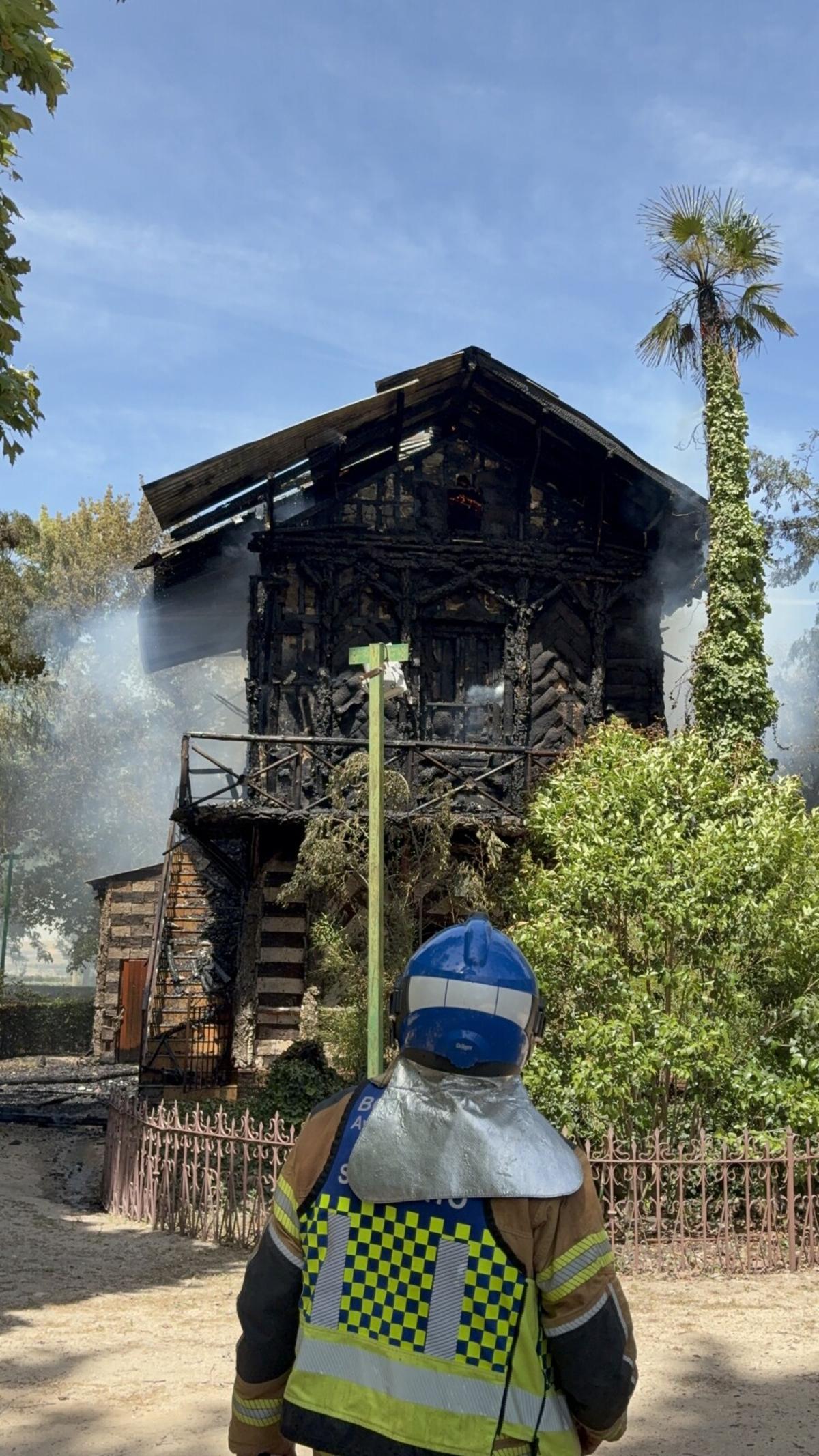 El incendio de la Casa del Corcho de Toledo, en imágenes El incendio de la Casa del Corcho de Toledo, en imágenes