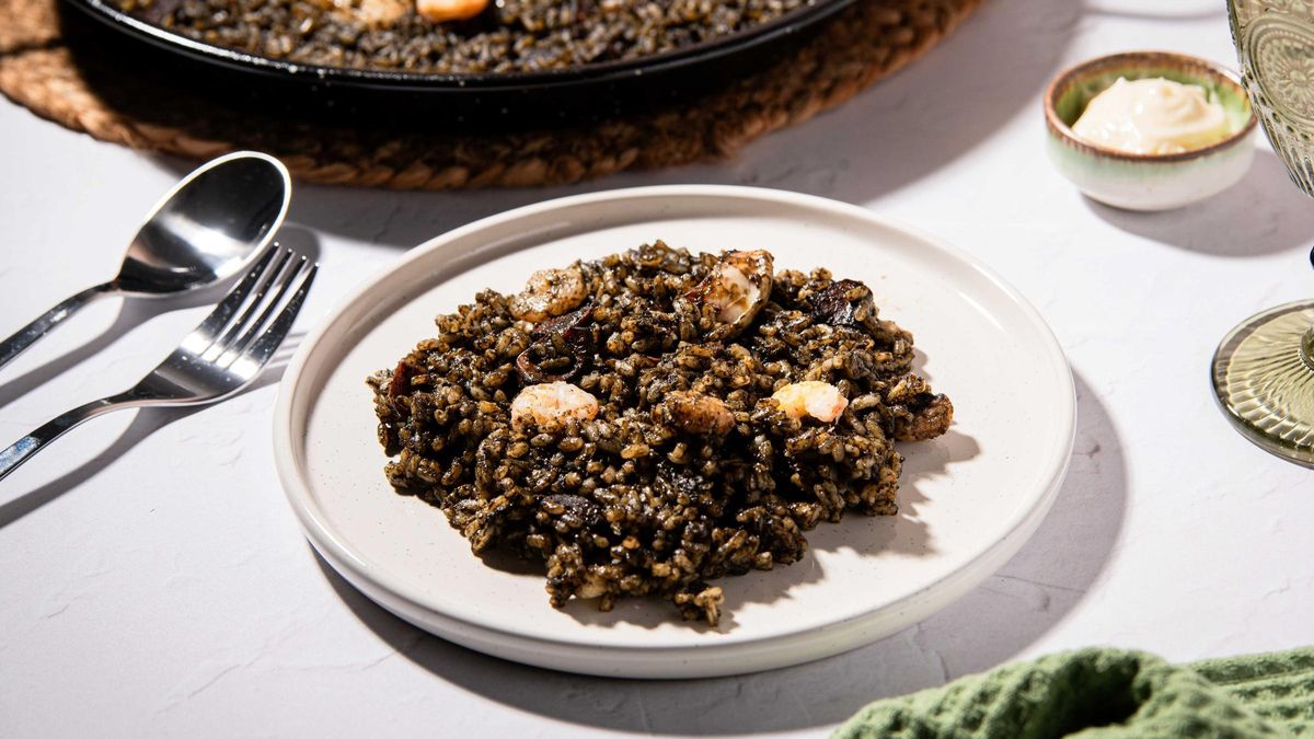 Estrella indiscutible es el arroz, la calidad y variedad de sus recetas han llevado al Ayuntamiento de Alicante a crear su propia marca «Alicante Ciudad del Arroz».