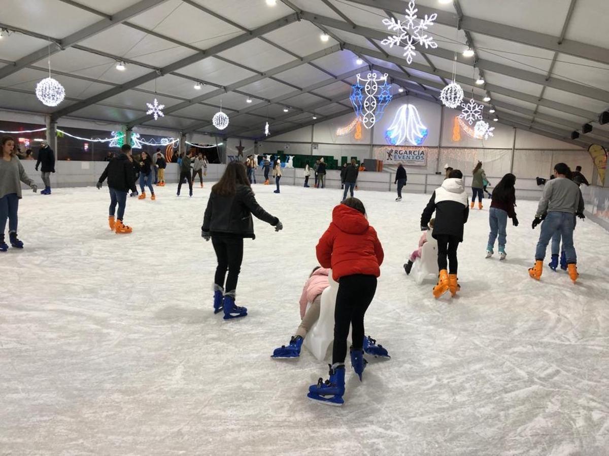 En la Navidad en Vigo 2021 habrá dos pistas de patinaje sobre hielo.